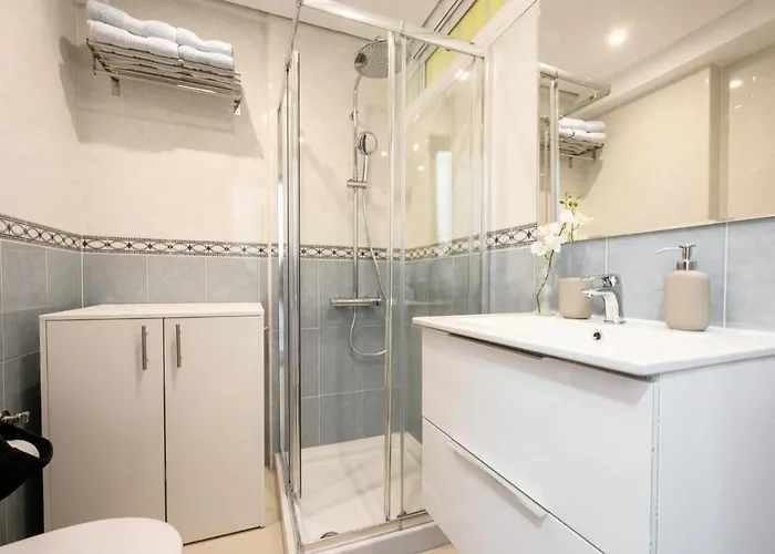 Apartment Sea & Mountain, Front Line, 1 Min To By 10tosea Fuengirola